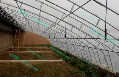 微噴系統(tǒng)應(yīng)用于溫室大棚自動(dòng)化噴霧加濕打藥灌溉